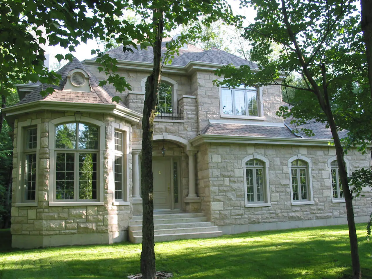The Lodge House, Beloeil, QC
